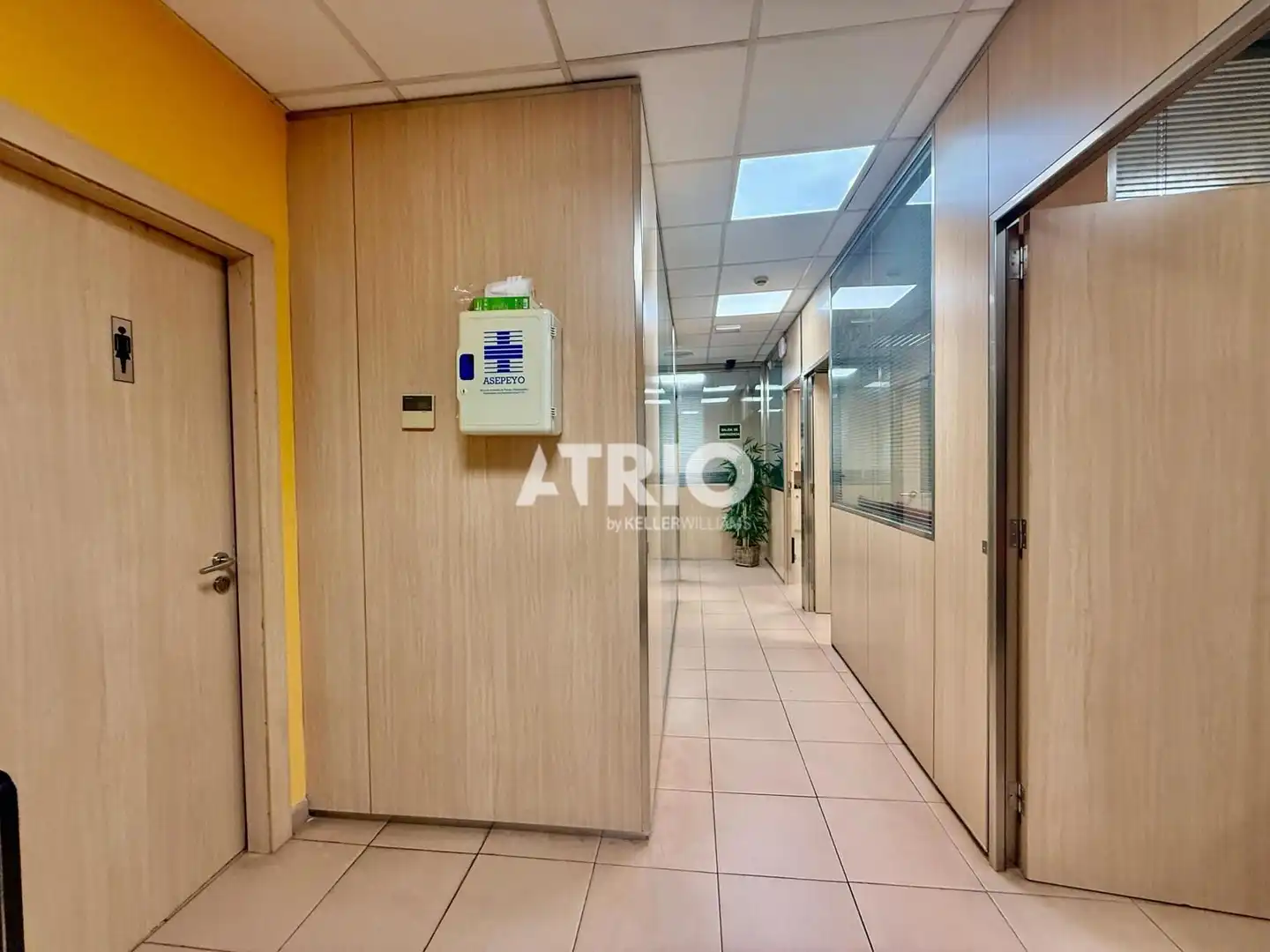 Local comercial en venda a Llevant, imagen 11