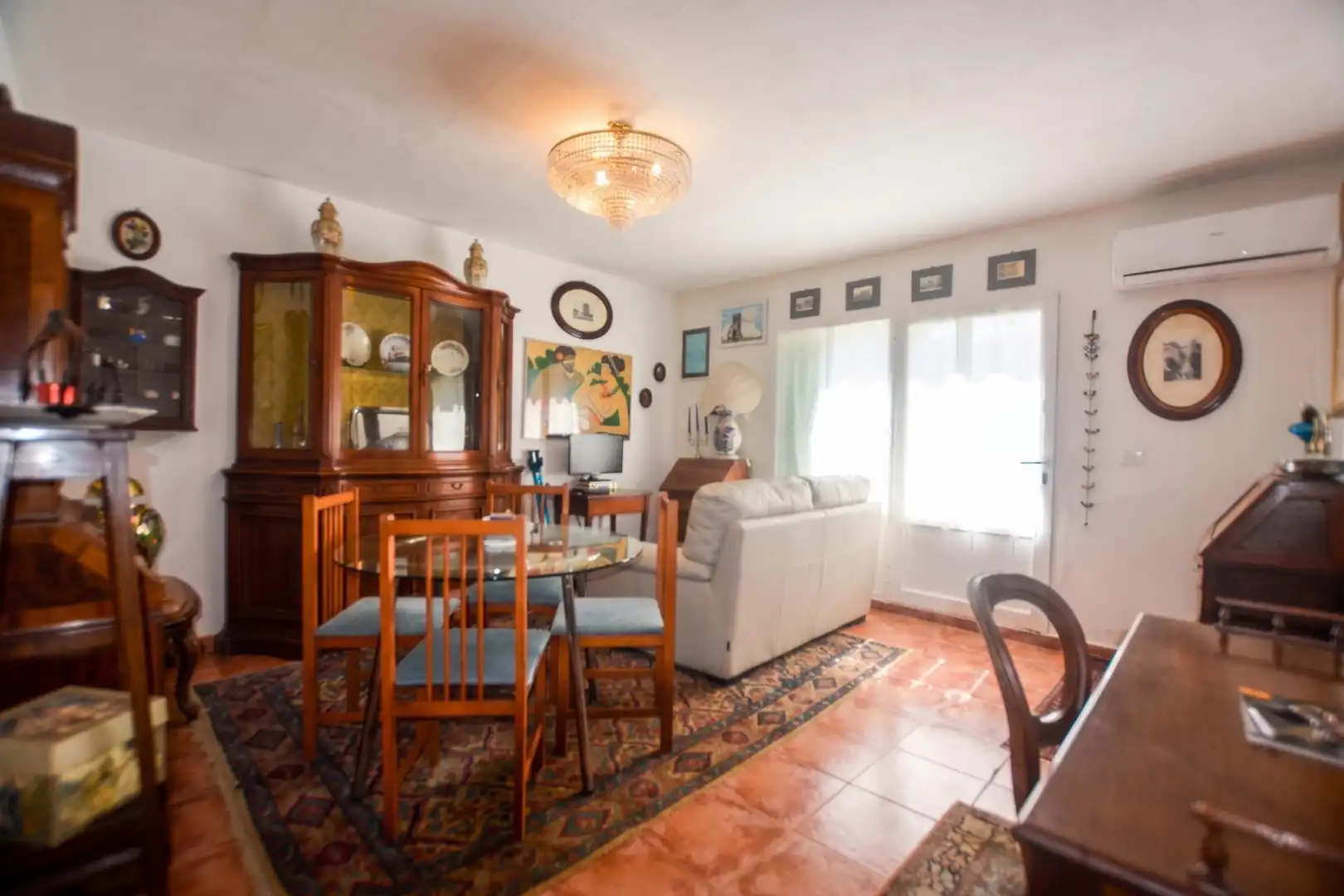 Sala d'estar de Casa o xalet en venda en Es Mercadal amb Aire condicionat, Jardí privat i Parquet