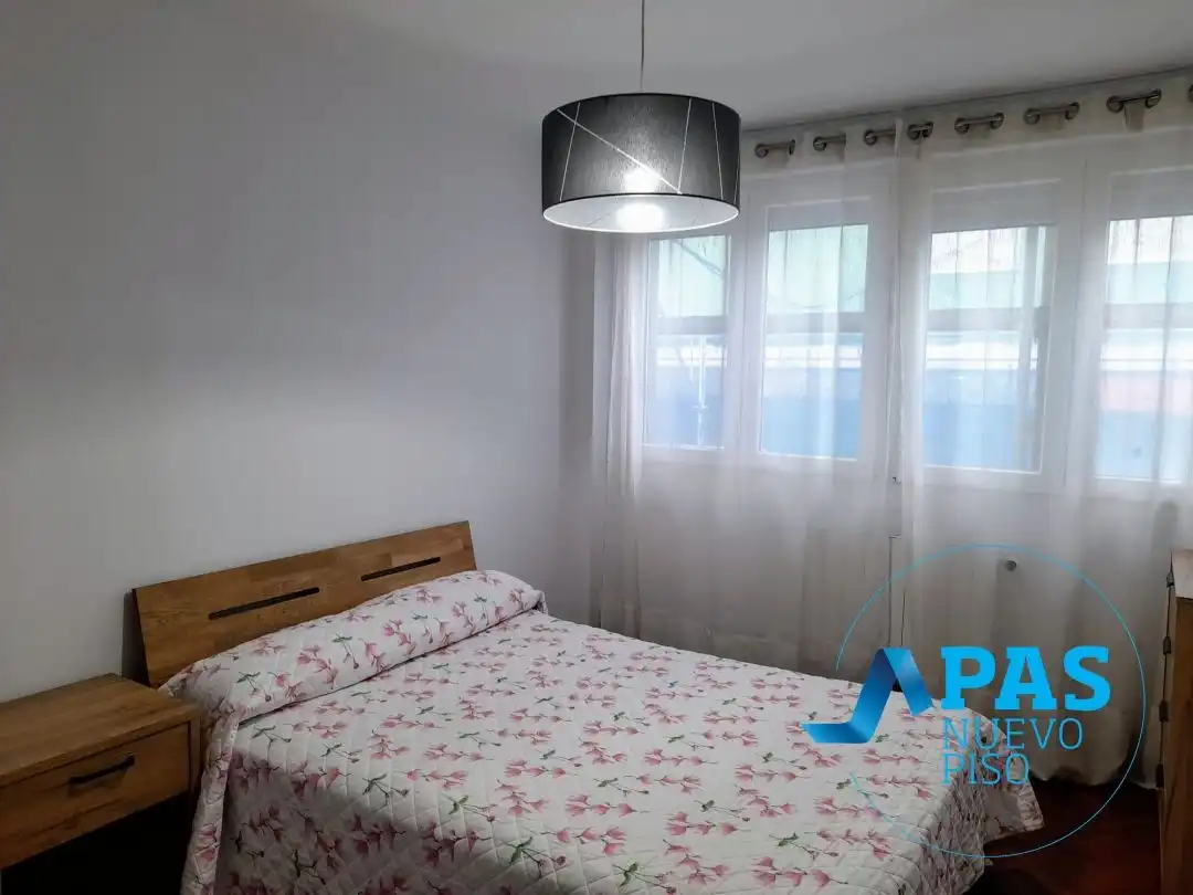 Bedroom of Flat for rent in Santander  with Heating and Furnished