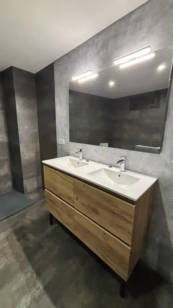 Bany de Pis en venda en Alzira amb Aire condicionat i Balcó