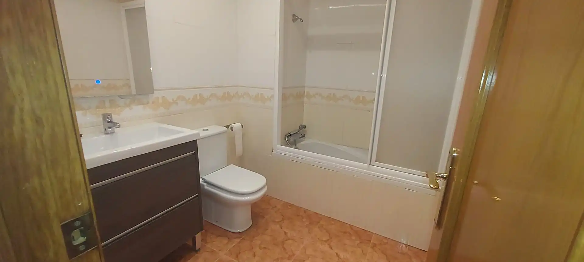 Bany de Pis en venda en Sabadell amb Calefacció i Terrassa