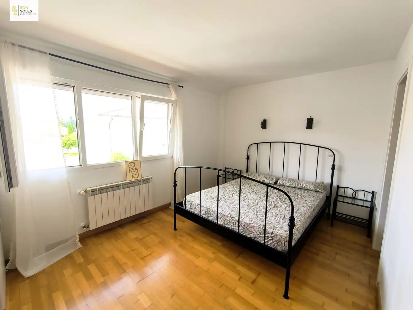 Bedroom of Detached homes for sale in Santiurde de Toranzo  with Heating, Private garden and Parquet flooring