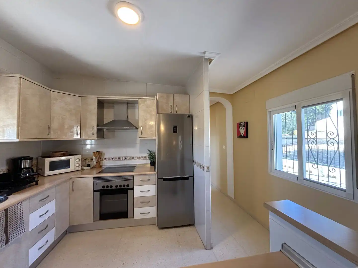 Cocina de Casa o chalet en venta en Alicante / Alacant con Aire acondicionado, Jardín privado y Trastero