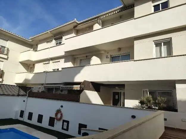 Flat with pool for sale in ESTAC TRANVIAS 20