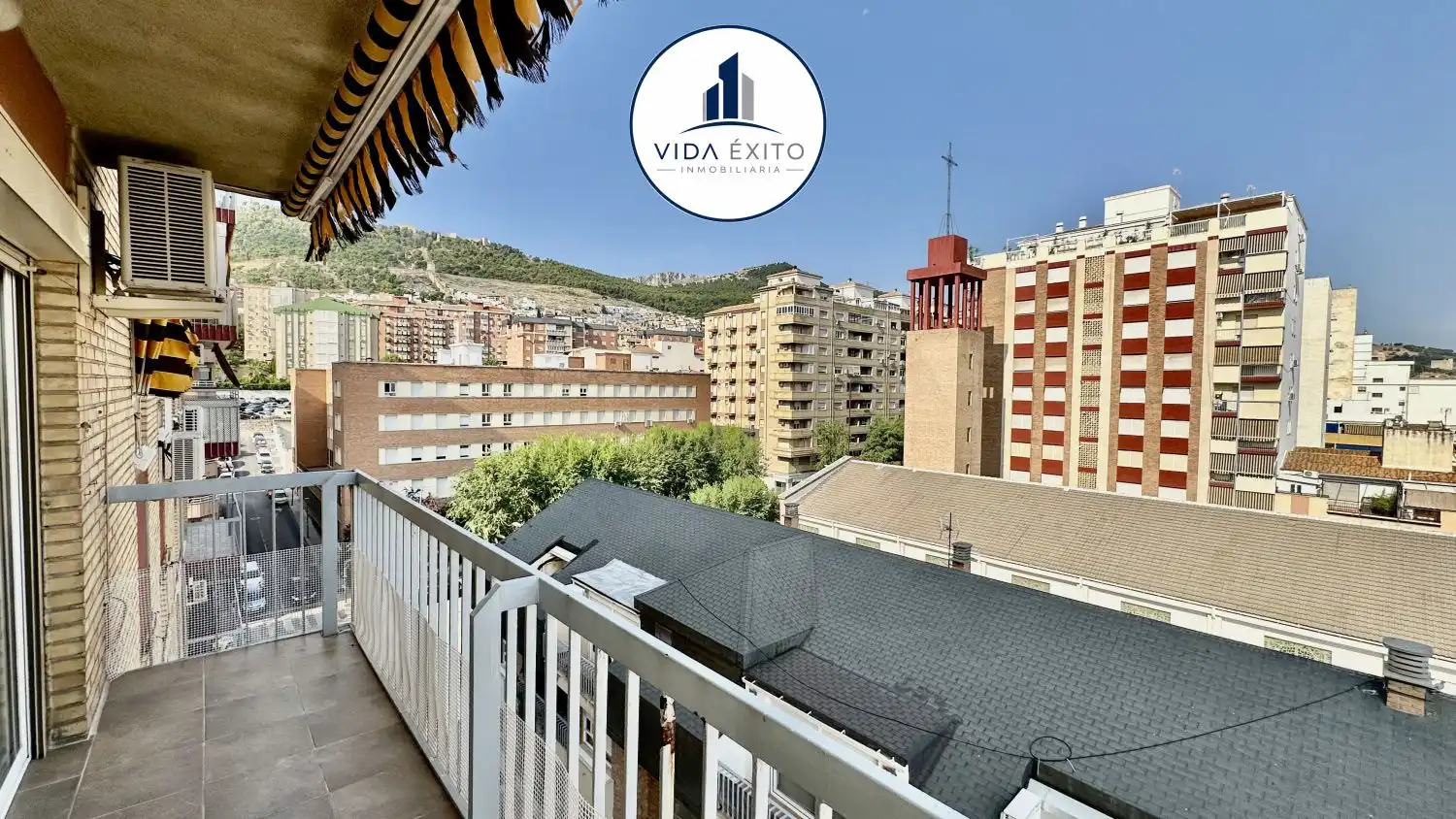 Außenansicht von Wohnung zur Miete in Jaén mit Klimaanlage, Heizung und Möbliert