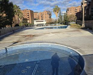 Piscina de Pis de lloguer en  Granada Capital amb Aire condicionat, Calefacció i Terrassa