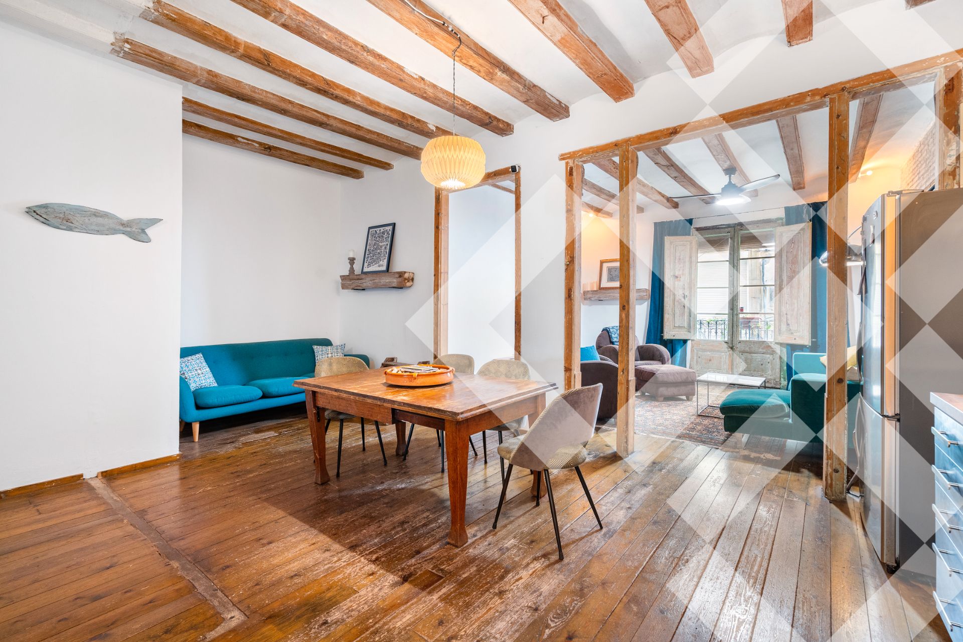 Menjador de Pis en venda en  Barcelona Capital amb Parquet, Moblat i Forn