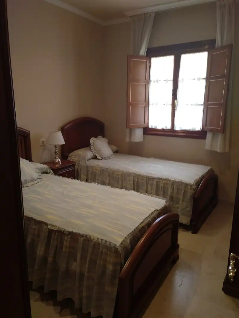 Bedroom of Flat for rent in Sevilla  with Air Conditioner, Heating and Furnished