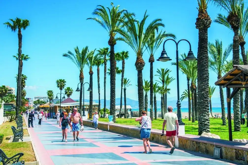 Außenansicht von Wohnung zur Miete in Torremolinos mit Klimaanlage, Heizung und Terrasse
