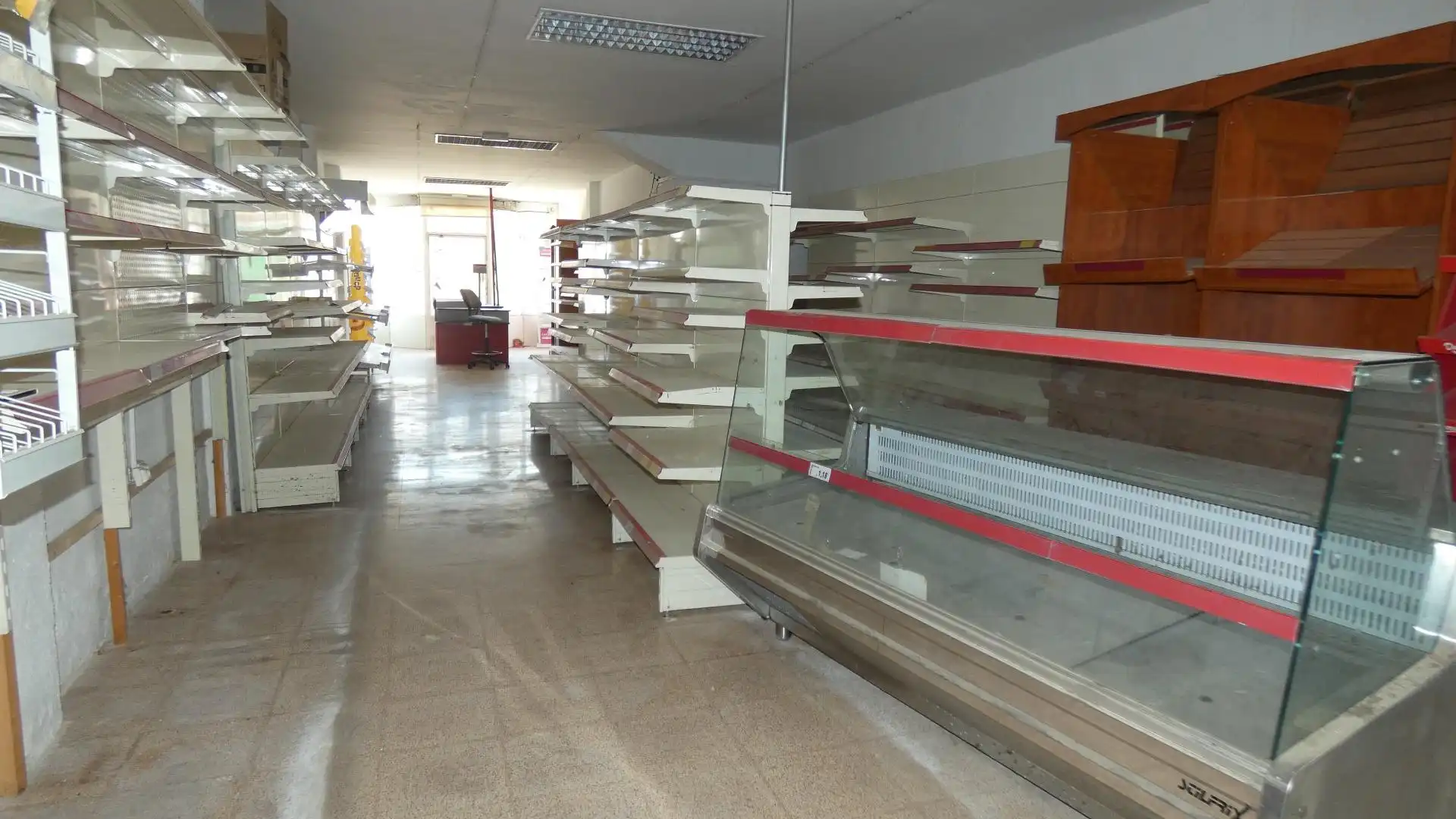 Local en venta en Monzalbarba
