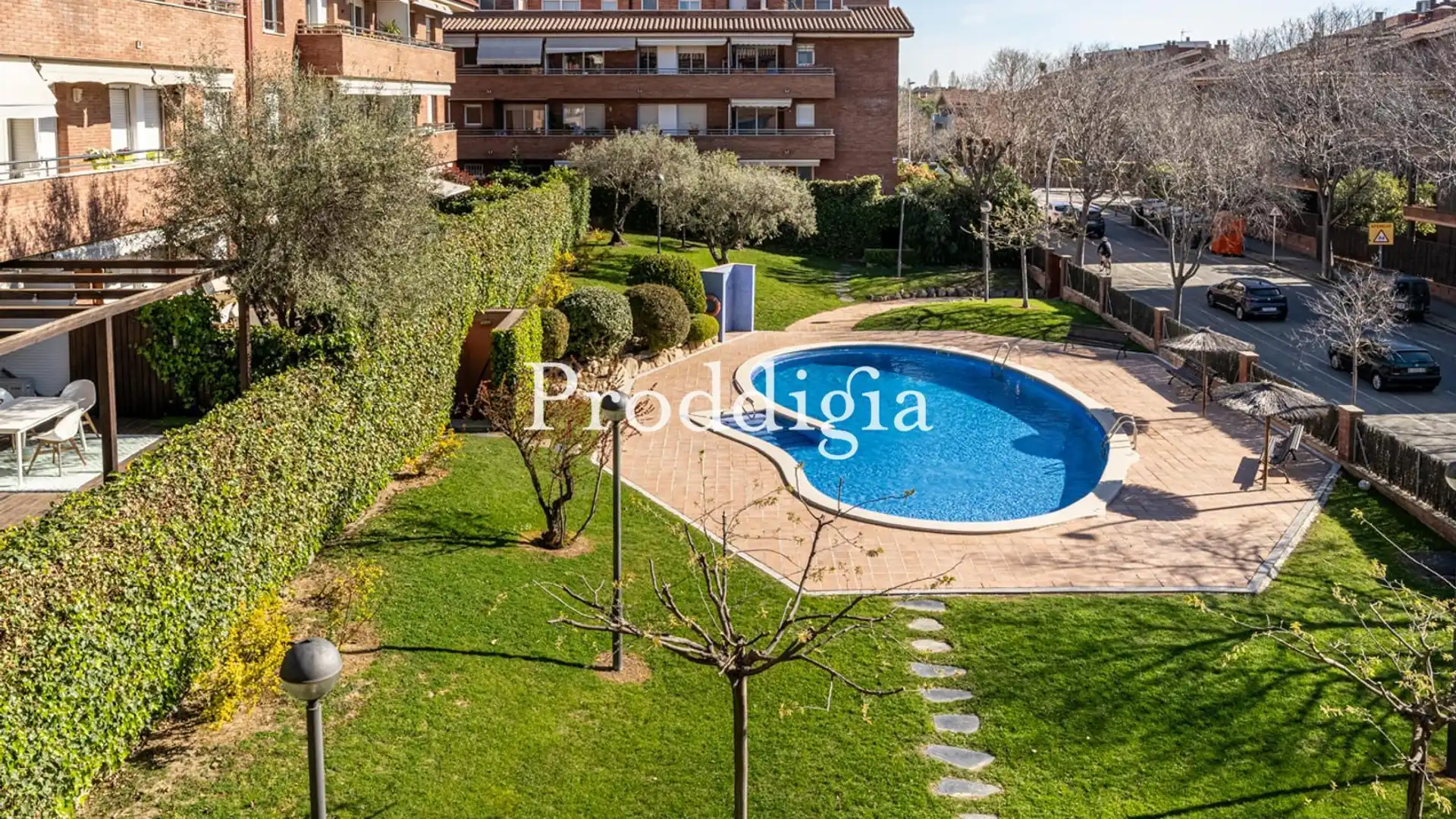 Piso de alquiler en Coll Favà