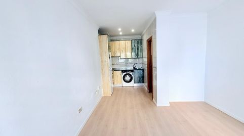 Foto 3 de Piso en venta en Cortijo Bazán - Los Casinis - Los Cipreses, Málaga Capital