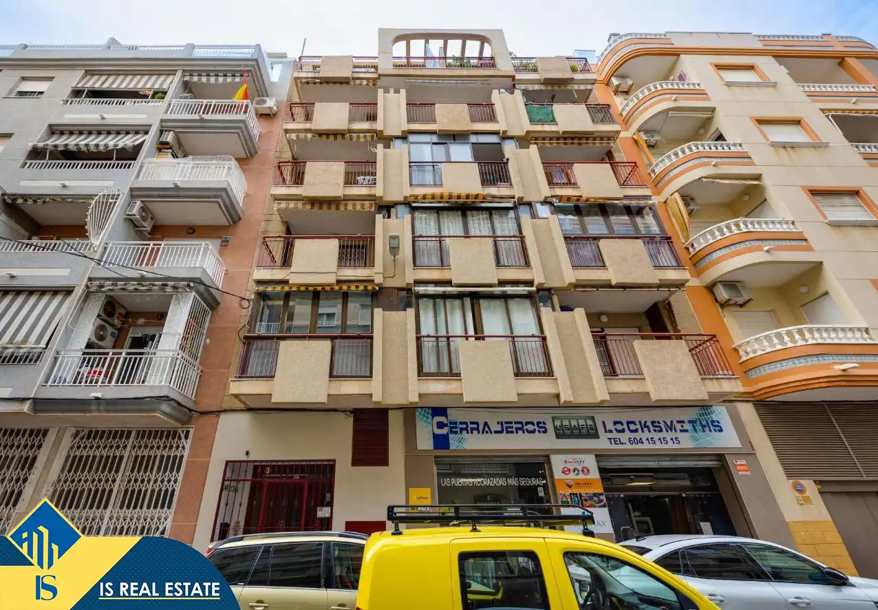Exterior view of Study for sale in Torrevieja  with Heating, Terrace and Furnished
