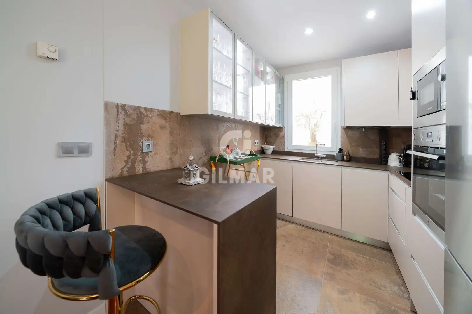 Cocina de Piso en venta en Madrid con Calefacción y Balcón