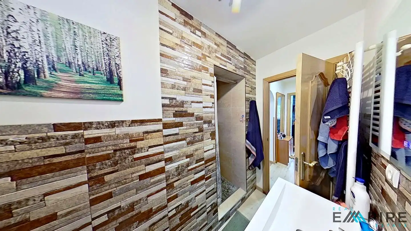 Bathroom of Flat for sale in Carabanchel