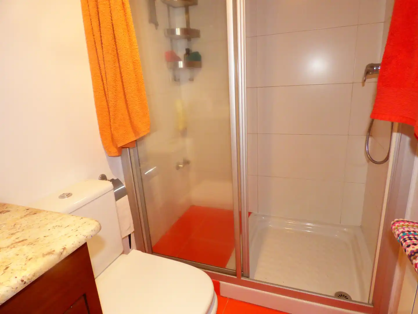 Badezimmer von Haus oder Chalet zum Verkauf in As Neves   mit Privatgarten, Terrasse und Ofen