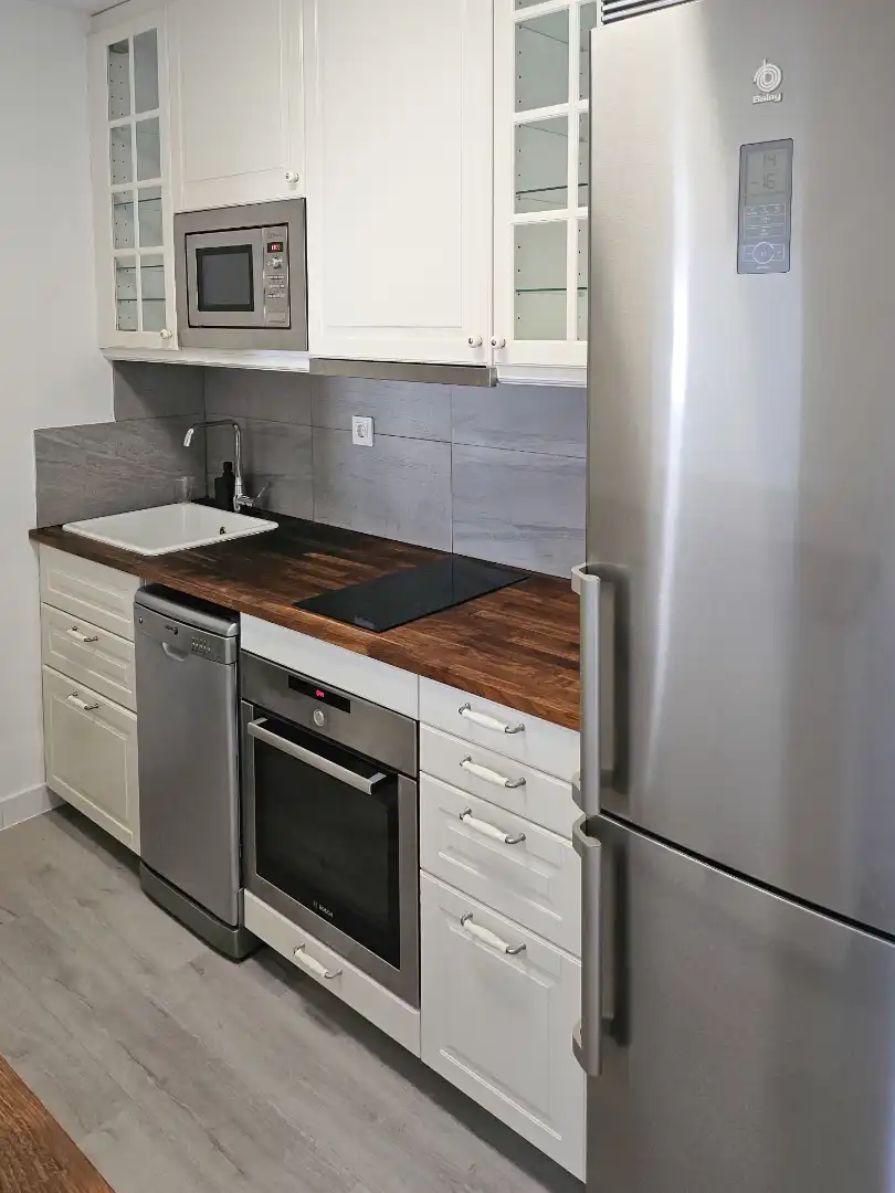 Cocina de Apartamento en venta en Madrid con Aire acondicionado, Horno y Microondas