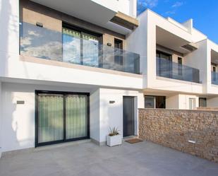 Vista exterior de Finca rústica en venda en Pilar de la Horadada amb Aire condicionat, Jardí privat i Terrassa