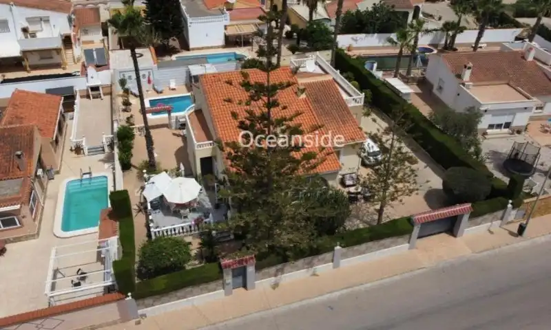 Villa avec piscine à vendre à Zona Carrefour - Urbanizaciones