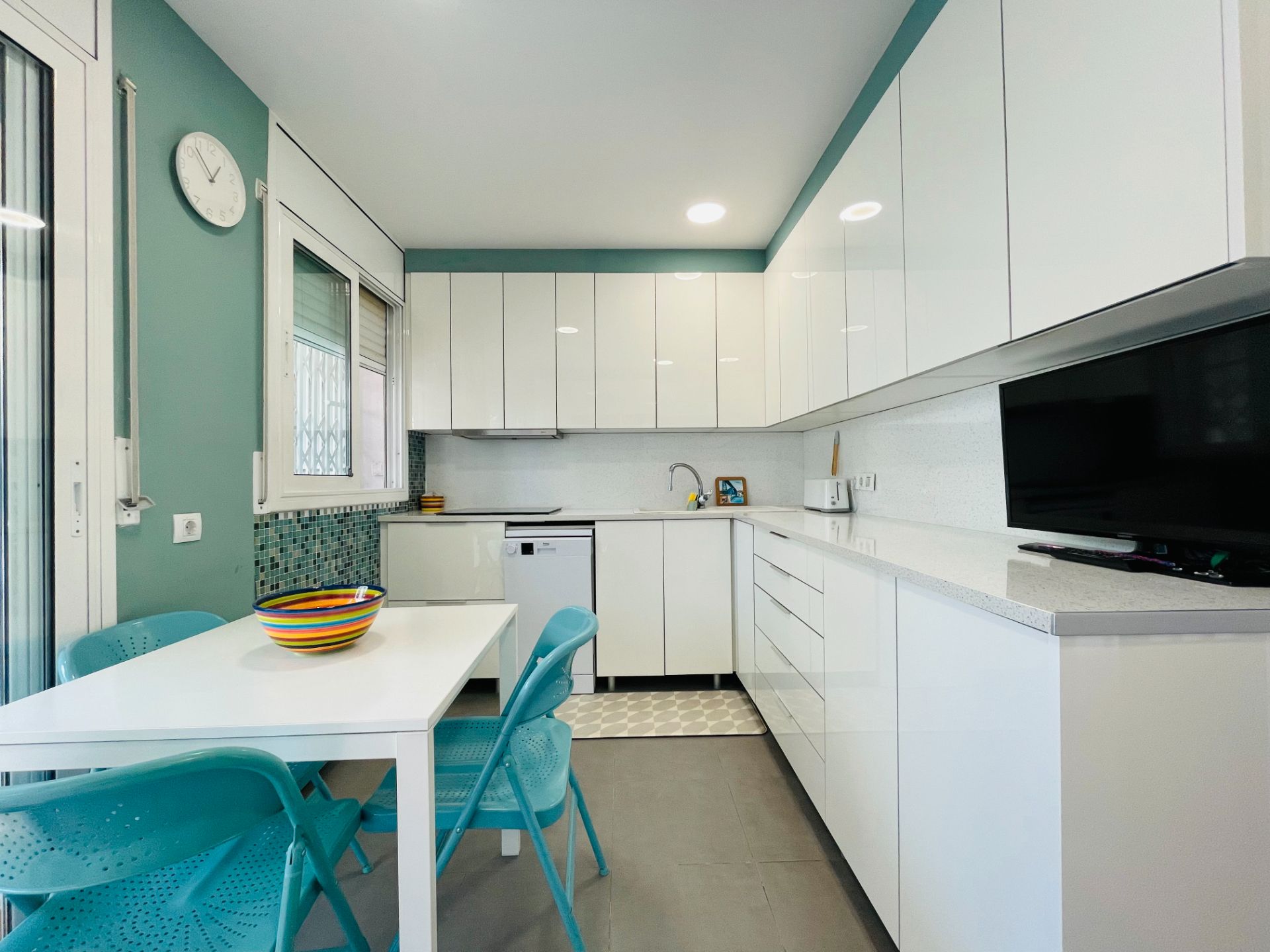 Cuina de Casa adosada en venda en Corbera de Llobregat amb Calefacció, Terrassa i Forn