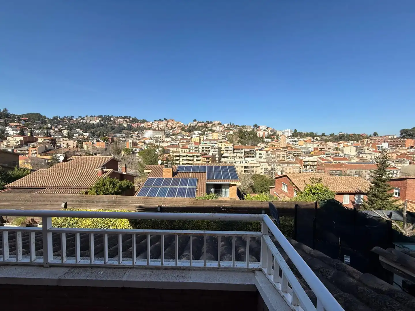 Vista exterior de Casa o xalet en venda en Cervelló amb Calefacció, Jardí privat i Parquet