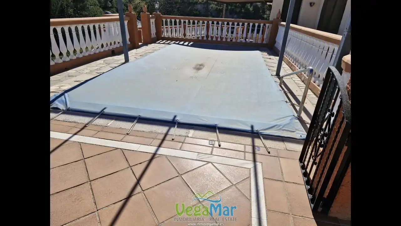 Piscina de Casa o chalet en venta en Almuñécar con Aire acondicionado, Jardín privado y Terraza
