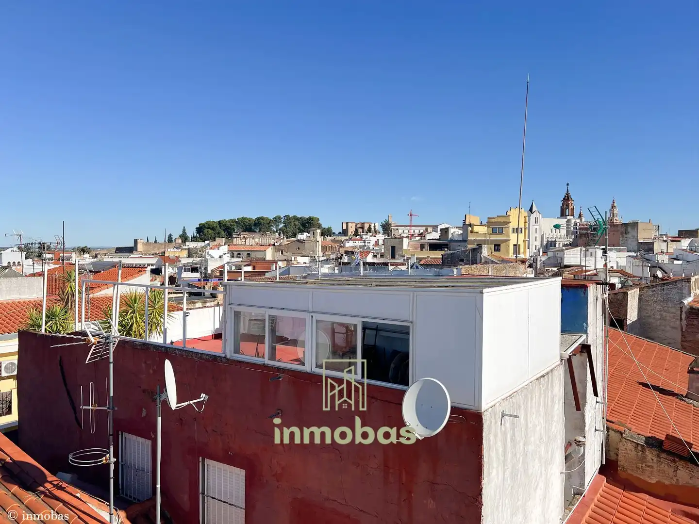 Vista exterior de Casa o xalet en venda en Badajoz amb Calefacció i Terrassa