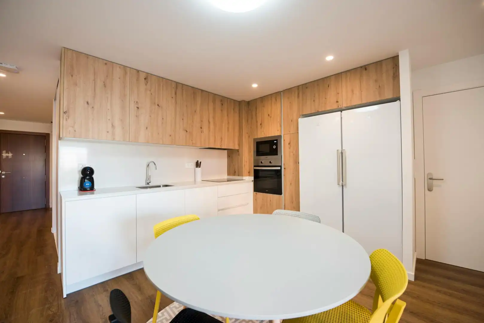 Kitchen of Flat for share in Valencia  with Air Conditioner, Furnished and TV