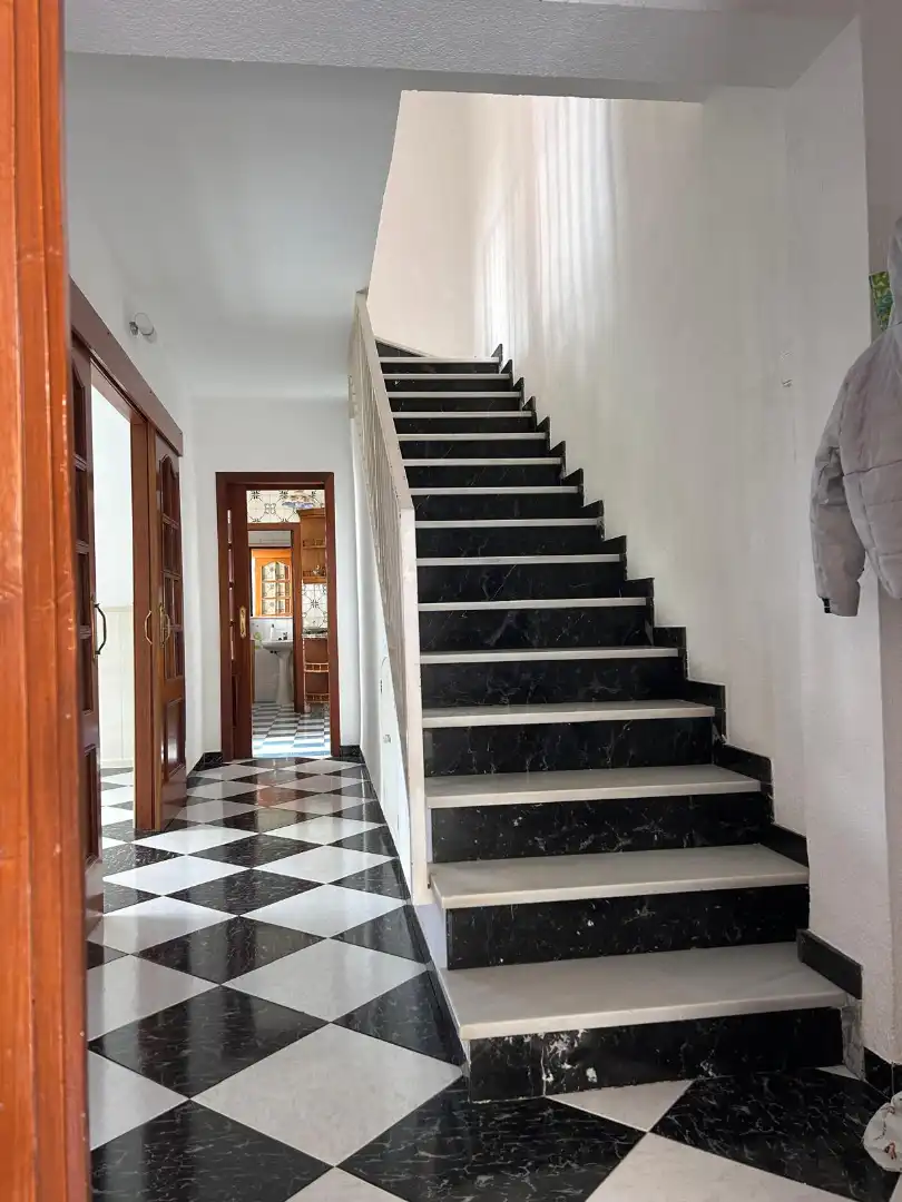 Casa adosada en venta en Lucena con Terraza, Trastero y Balcón