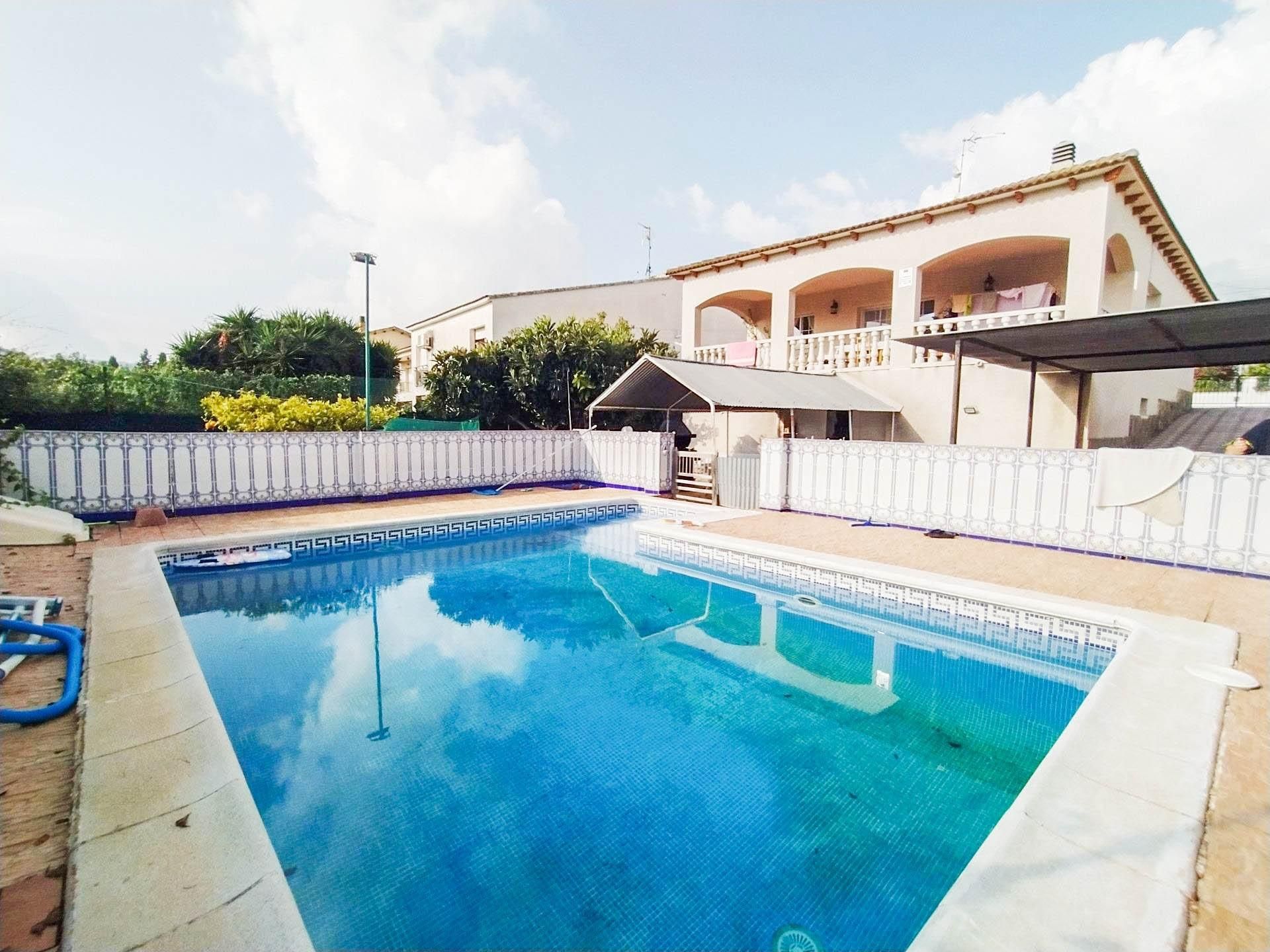 Swimming pool of House or chalet for sale in La Bisbal del Penedès  with Heating, Private garden and Terrace