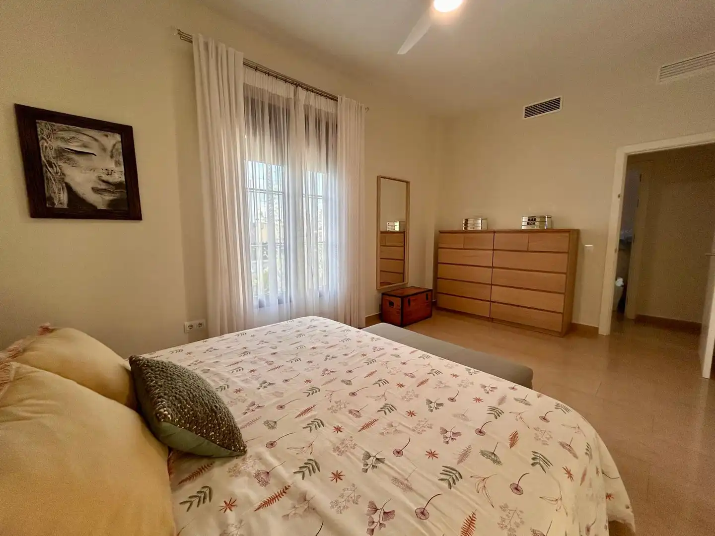 Dormitori de Casa o xalet en venda en Alcalá de Guadaira amb Aire condicionat, Jardí privat i Traster