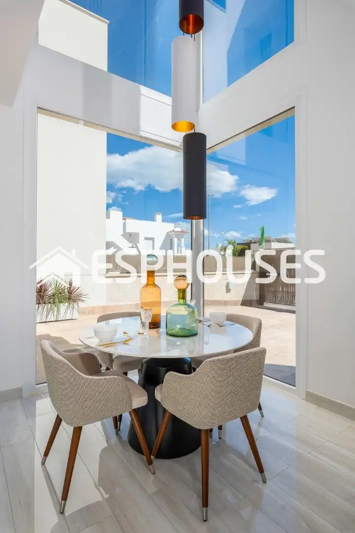 Chalet con terraza en venta en Los Montesinos, imagen 12