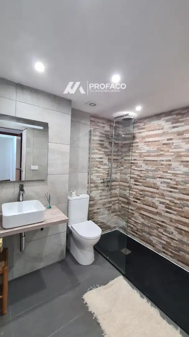 Baño de Piso en venta en O Carballiño   con Amueblado