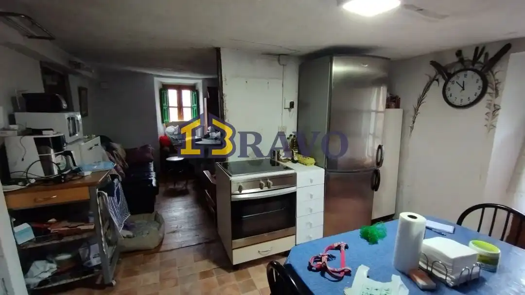 Cuina de Casa o xalet en venda en Valle de Losa amb Jardí privat i Terrassa