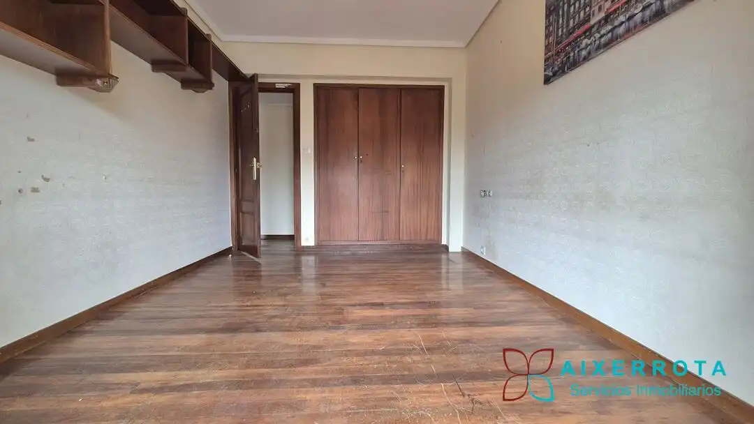 Habitación de Piso en venta en Getxo  con Calefacción, Terraza y Trastero
