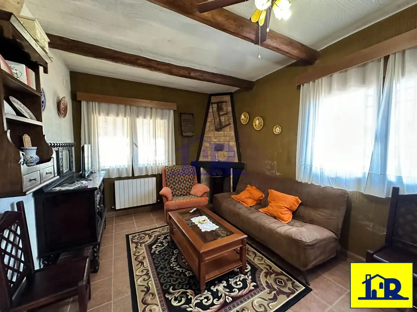 Living room of Houses for sale in Villar de Olalla  with Heating, Terrace and Storage room