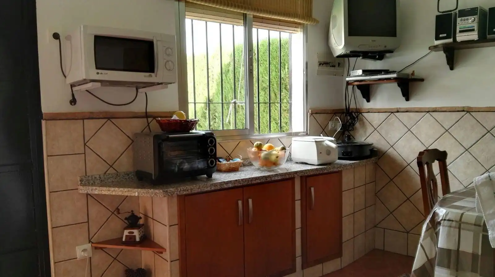 Cuina de Casa o xalet en venda en Córdoba amb Aire condicionat, Jardí privat i Terrassa