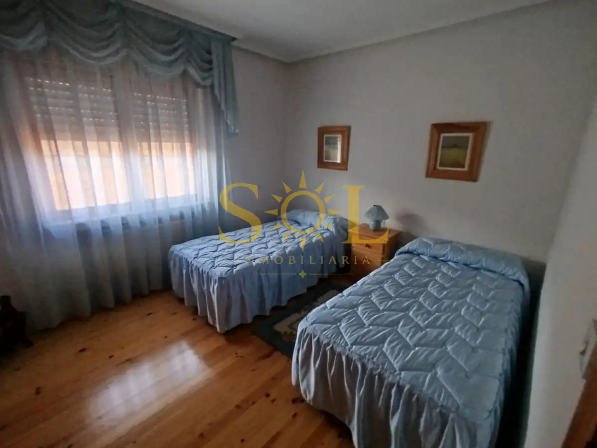 Habitación de Casa o chalet en venta en Carrocera con Calefacción, Jardín privado y Terraza