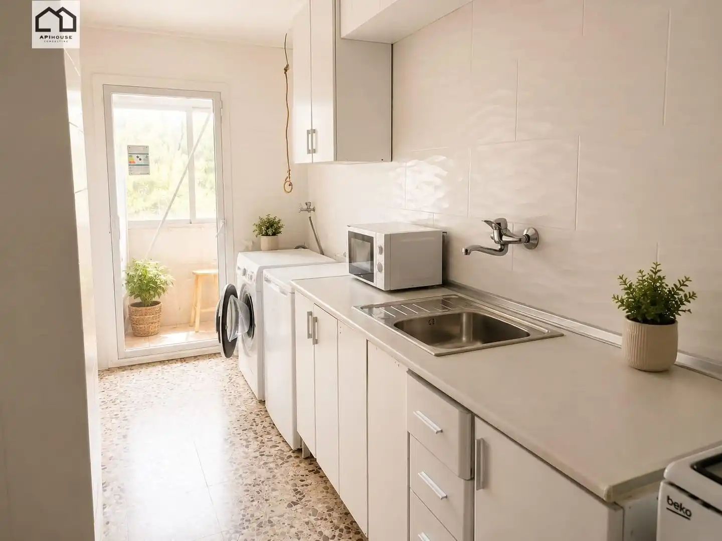 Küche von Wohnung zum Verkauf in Salinas mit Möbliert