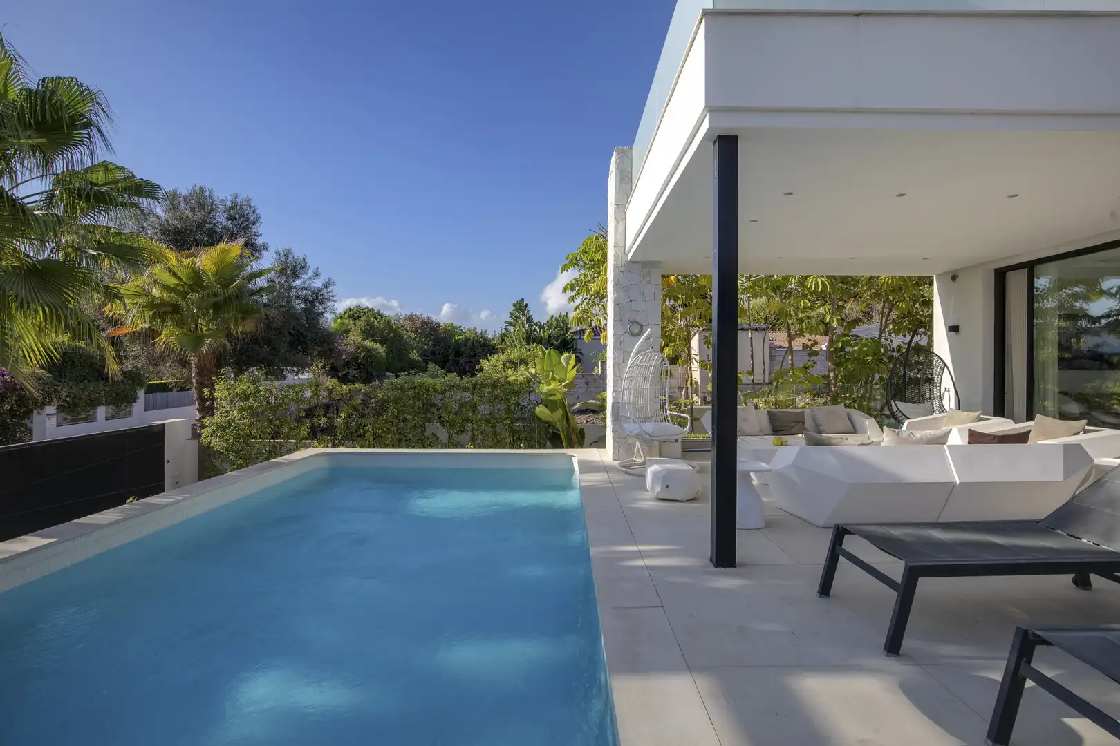 Piscina de Casa o chalet en venta en Marbella con Aire acondicionado, Jardín privado y Terraza