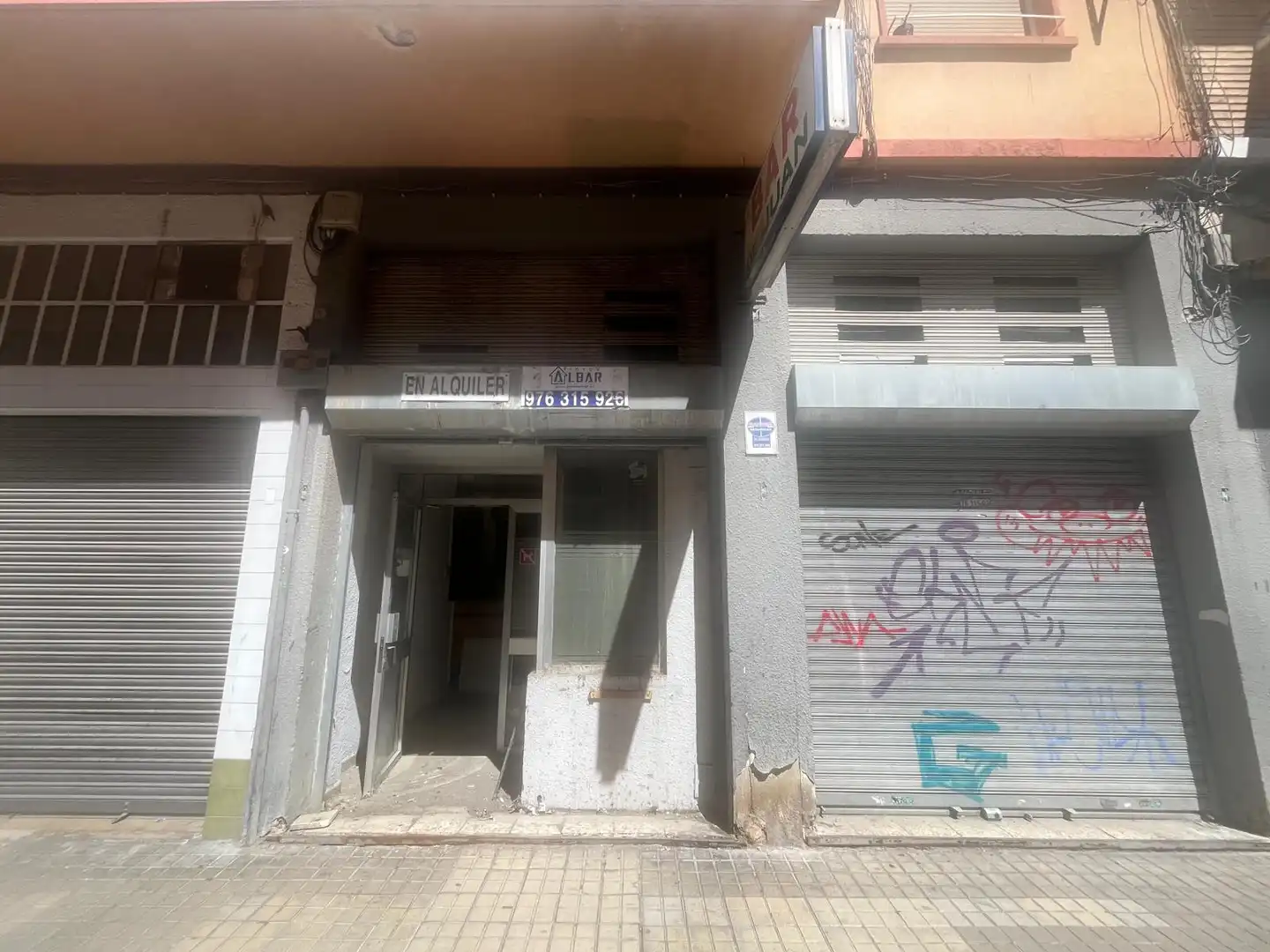 Local comercial en venta en Calle de Tarragona 36, imagen 2