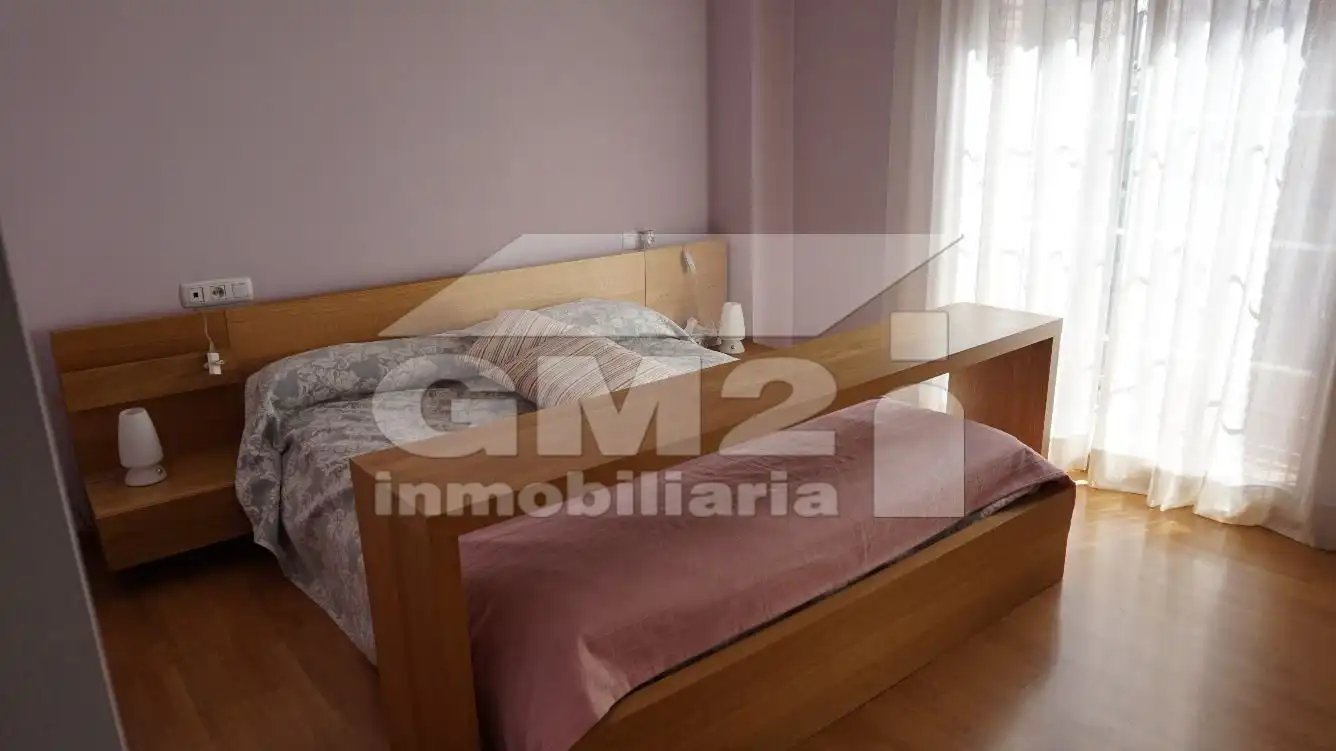 Schlafzimmer von Wohnung zur Miete in Maracena mit Klimaanlage, Heizung und Parkett