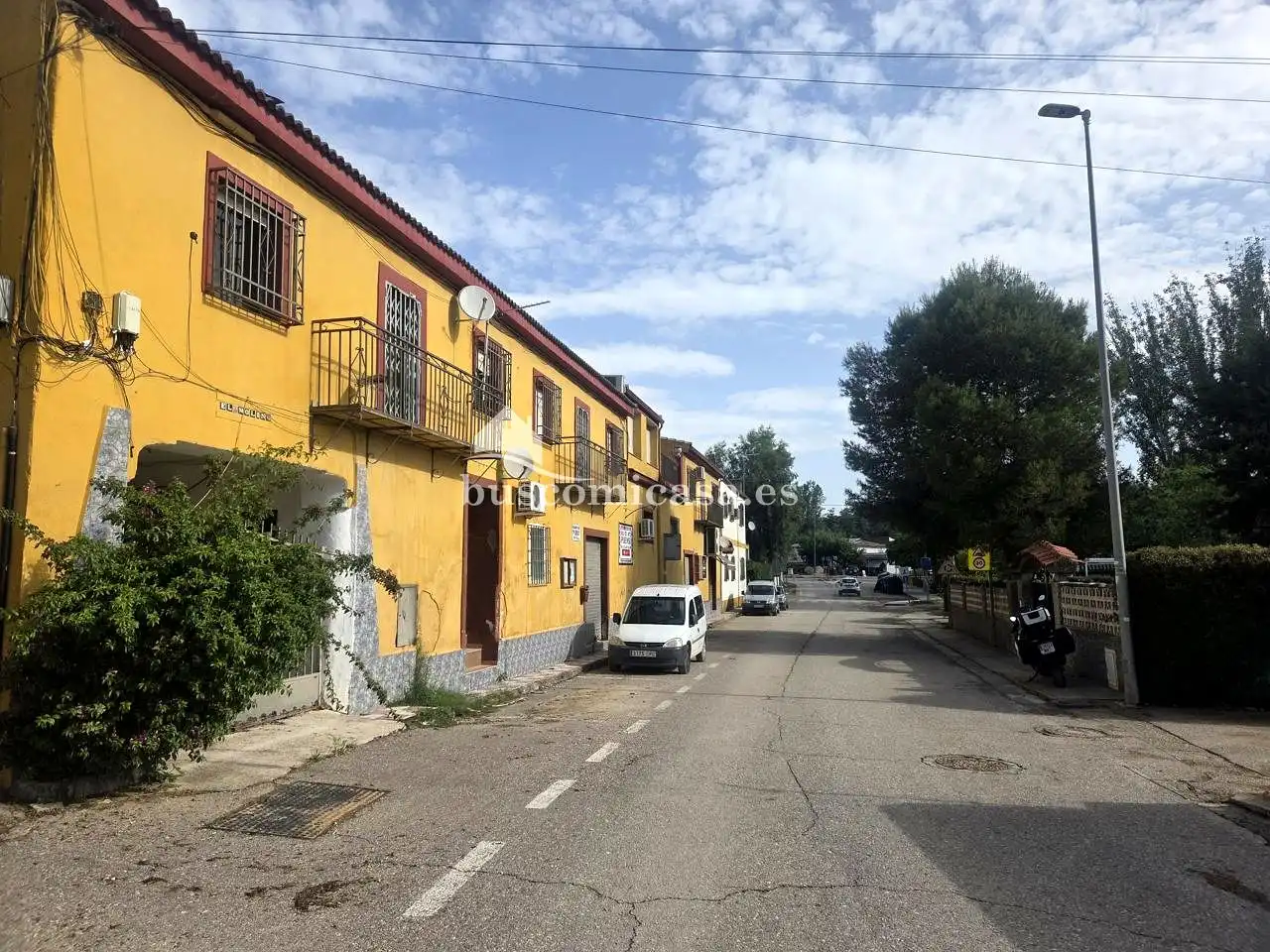 Vista exterior de Piso en venta en Jaén con Balcón y Piscina comunitaria