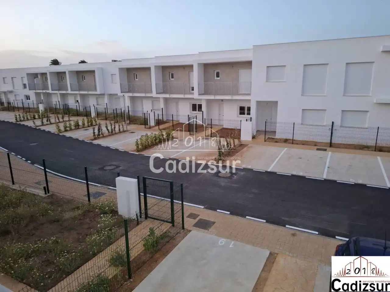 Parking de Casa adosada en venta en Puerto Real con Aire acondicionado, Calefacción y Jardín privado