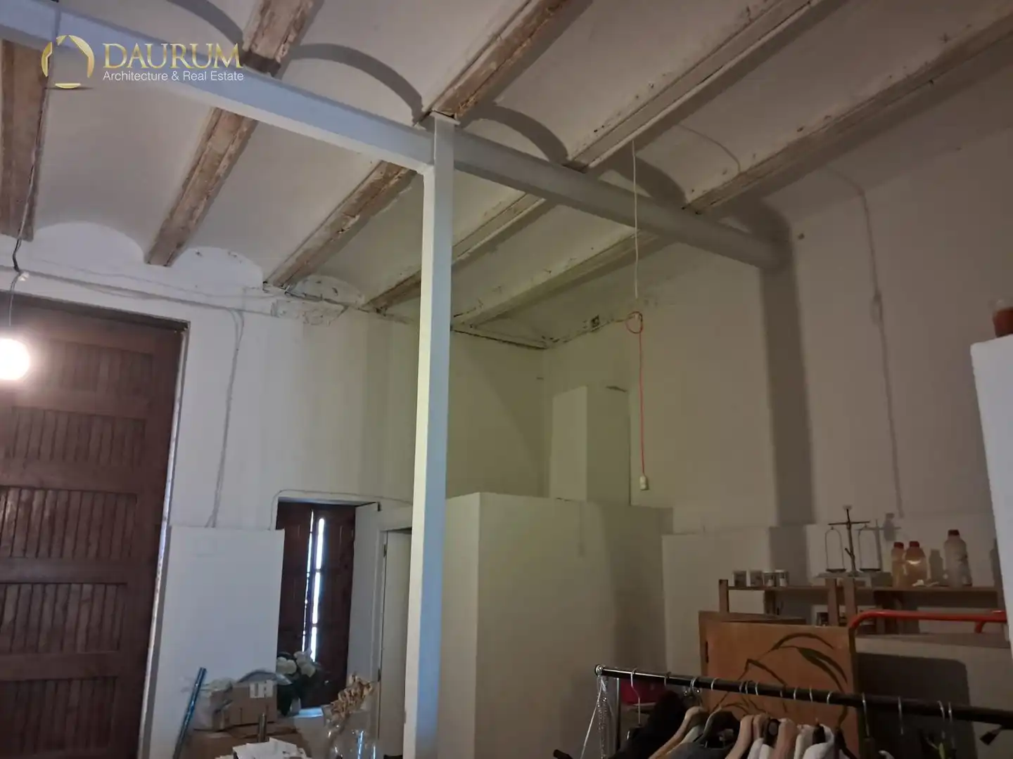 Houses for sale in Valencia  with Air Conditioner, Swimming Pool and Community pool