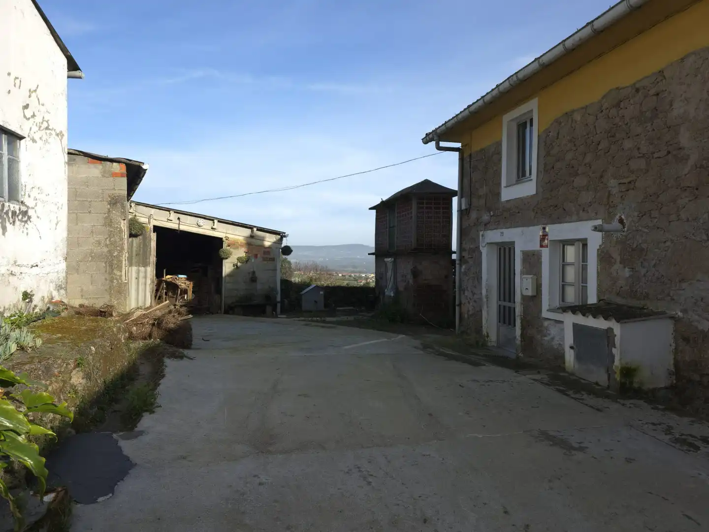 Vista exterior de Casa adosada en venda en Narón
