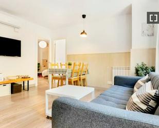 Living room of Flat to rent in  Barcelona Capital  with Air Conditioner, Heating and Furnished