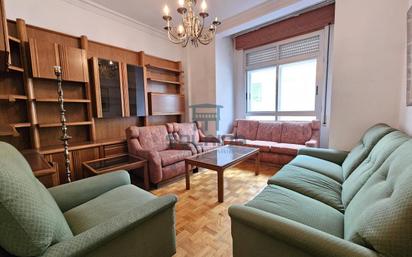 Sala de estar de Piso en venta en Ourense Capital  con Calefacción, Parquet y Trastero