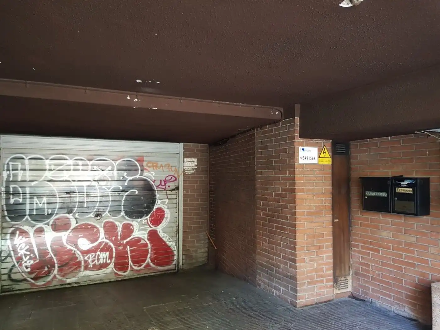 Garaje de alquiler en Carrer de Pi i Margall, 26, El Camp d'en Grassot i Gràcia Nova