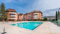 Swimming pool of Flat for sale in Pozuelo de Alarcón  with Air Conditioner, Heating and Terrace